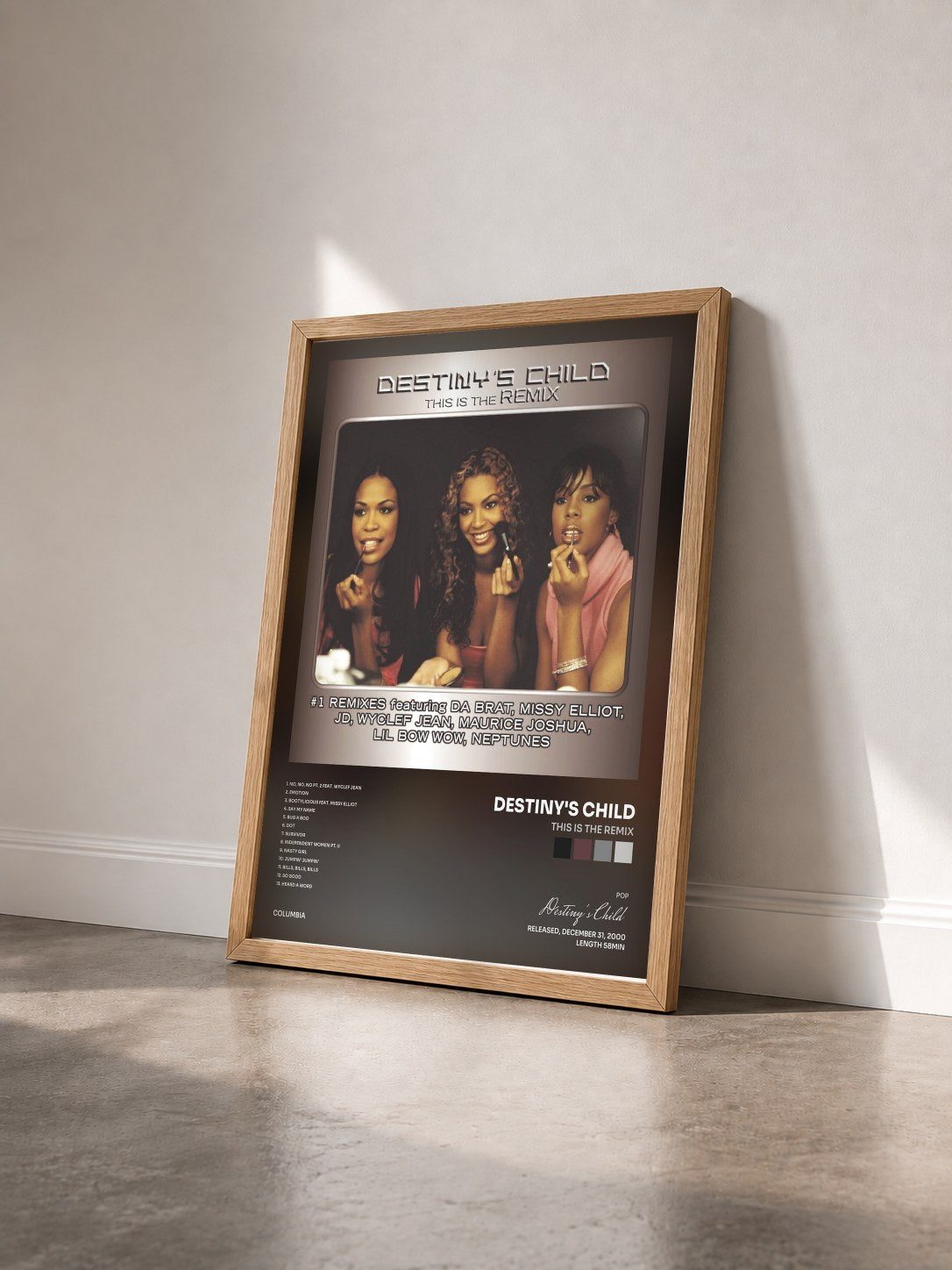 #bois Tableau de l'album This Is The Remix de Destiny's Child vu de trois quarts, cadre en bois brut