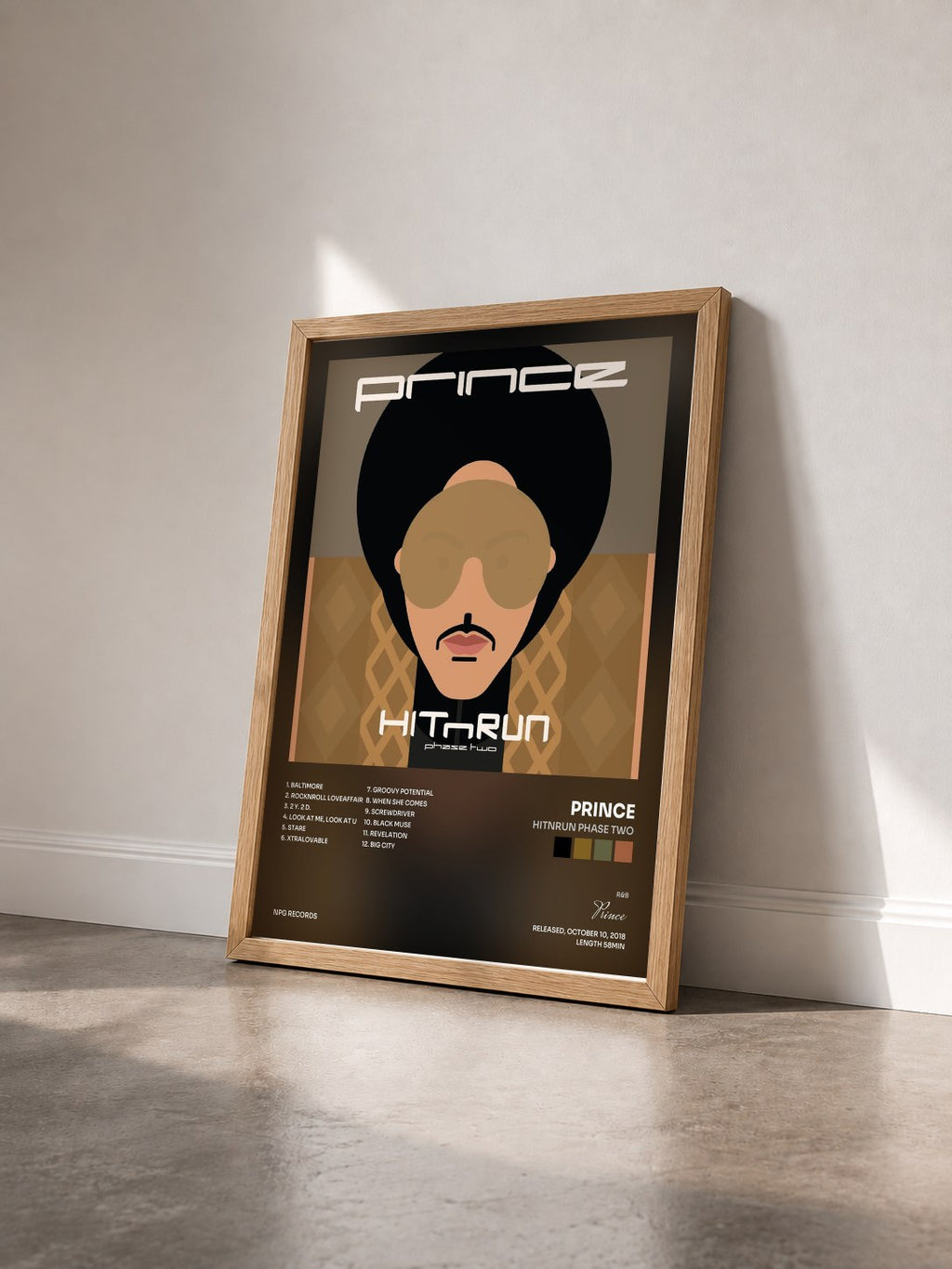 #bois Tableau de l'album HITNRUN Phase Two de Prince vu de trois quarts, cadre en bois brut
