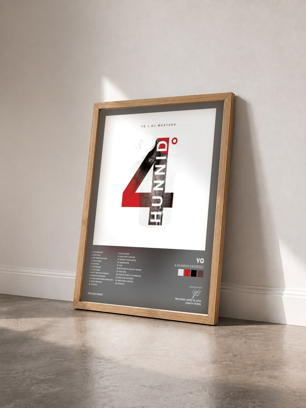 #bois Tableau de l'album 4 Hunnid Degreez de YG vu de trois quarts, cadre en bois brut