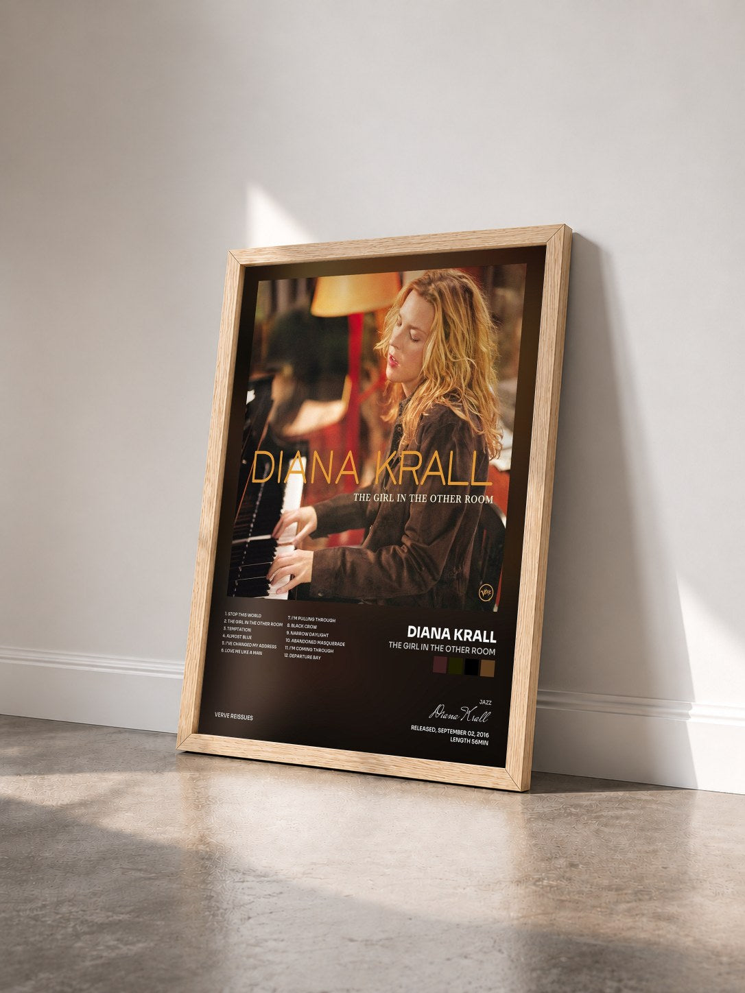 #bois Tableau de l'album The Girl In The Other Room de Diana Krall vu de trois quarts, cadre en bois brut