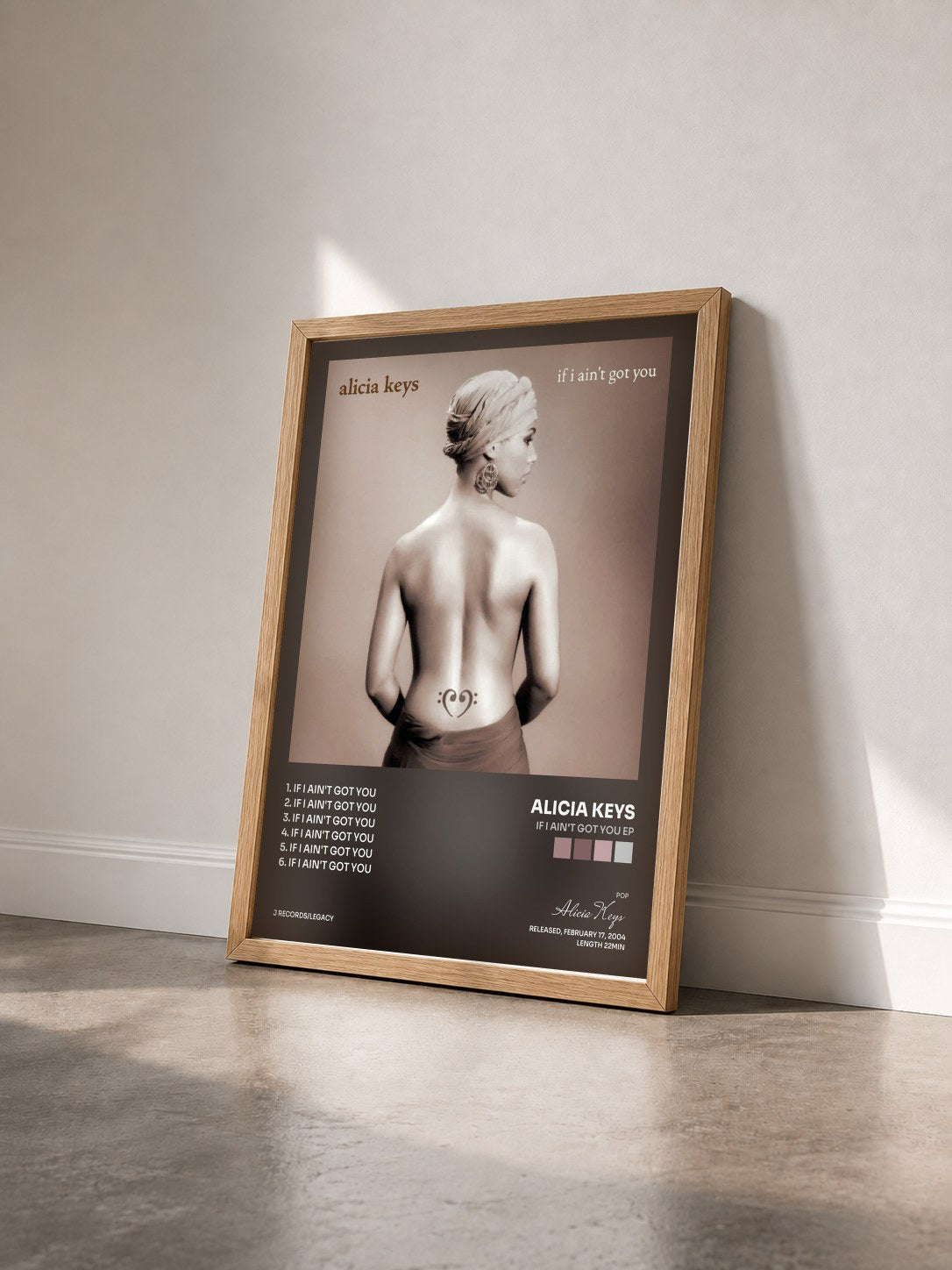 #bois Tableau de l'album If I Ain't Got You EP de Alicia Keys vu de trois quarts, cadre en bois brut