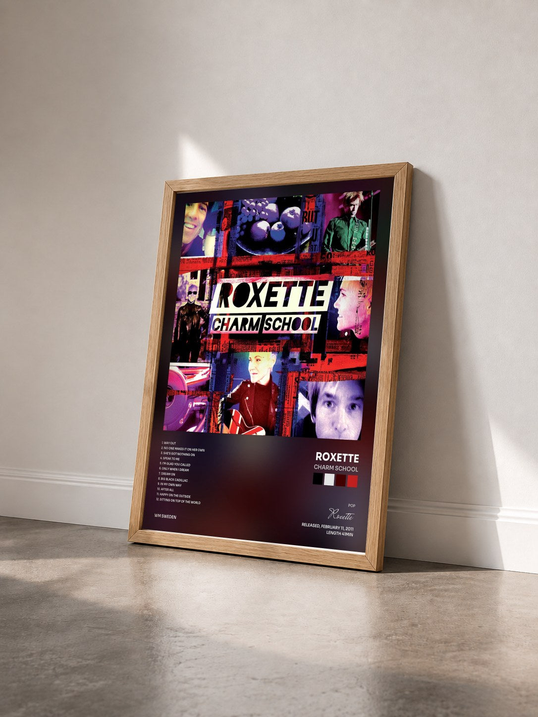 #bois Tableau de l'album Charm School de Roxette vu de trois quarts, cadre en bois brut