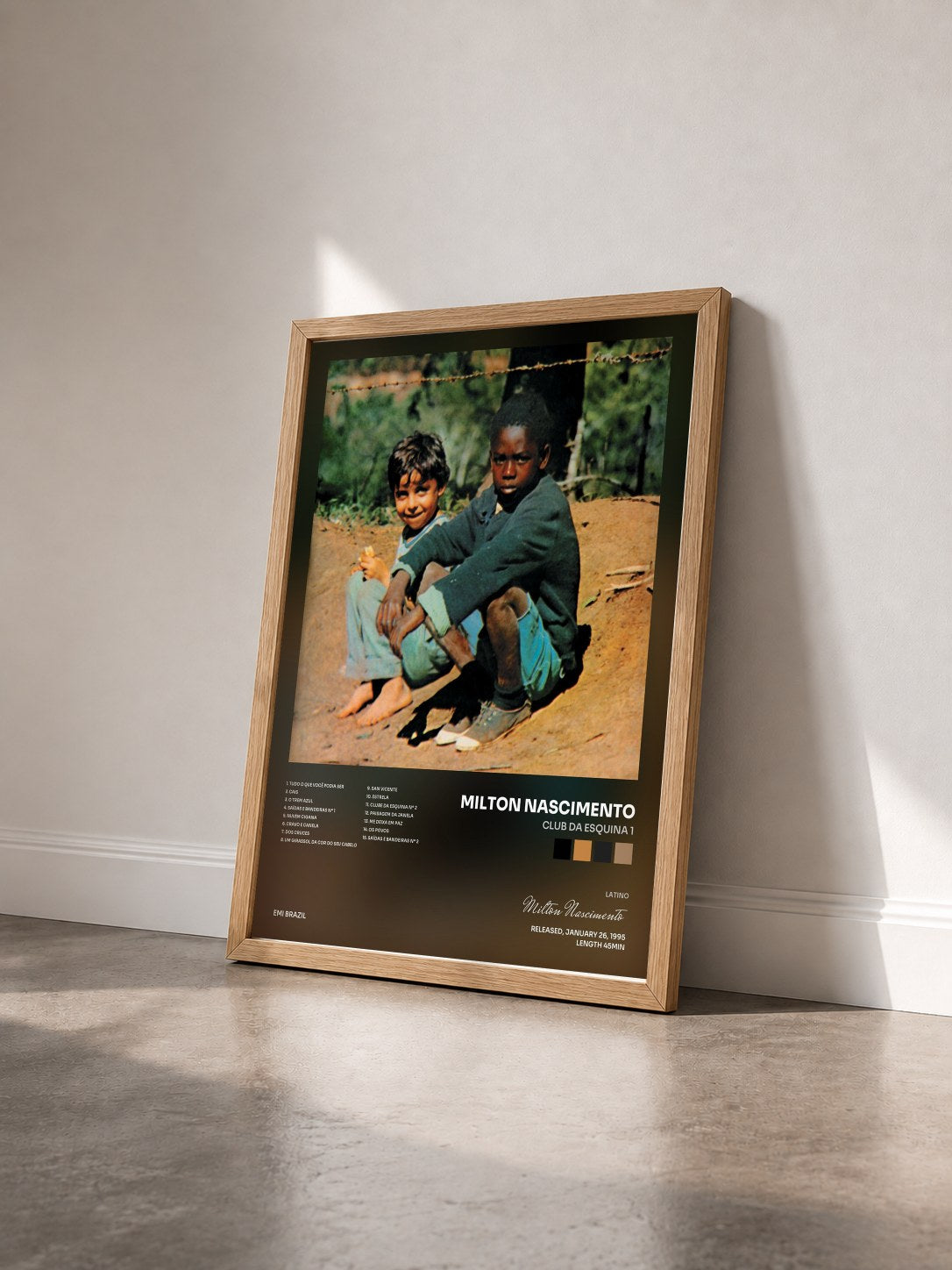 #bois Tableau de l'album Club Da Esquina 1 de Milton Nascimento vu de trois quarts, cadre en bois brut