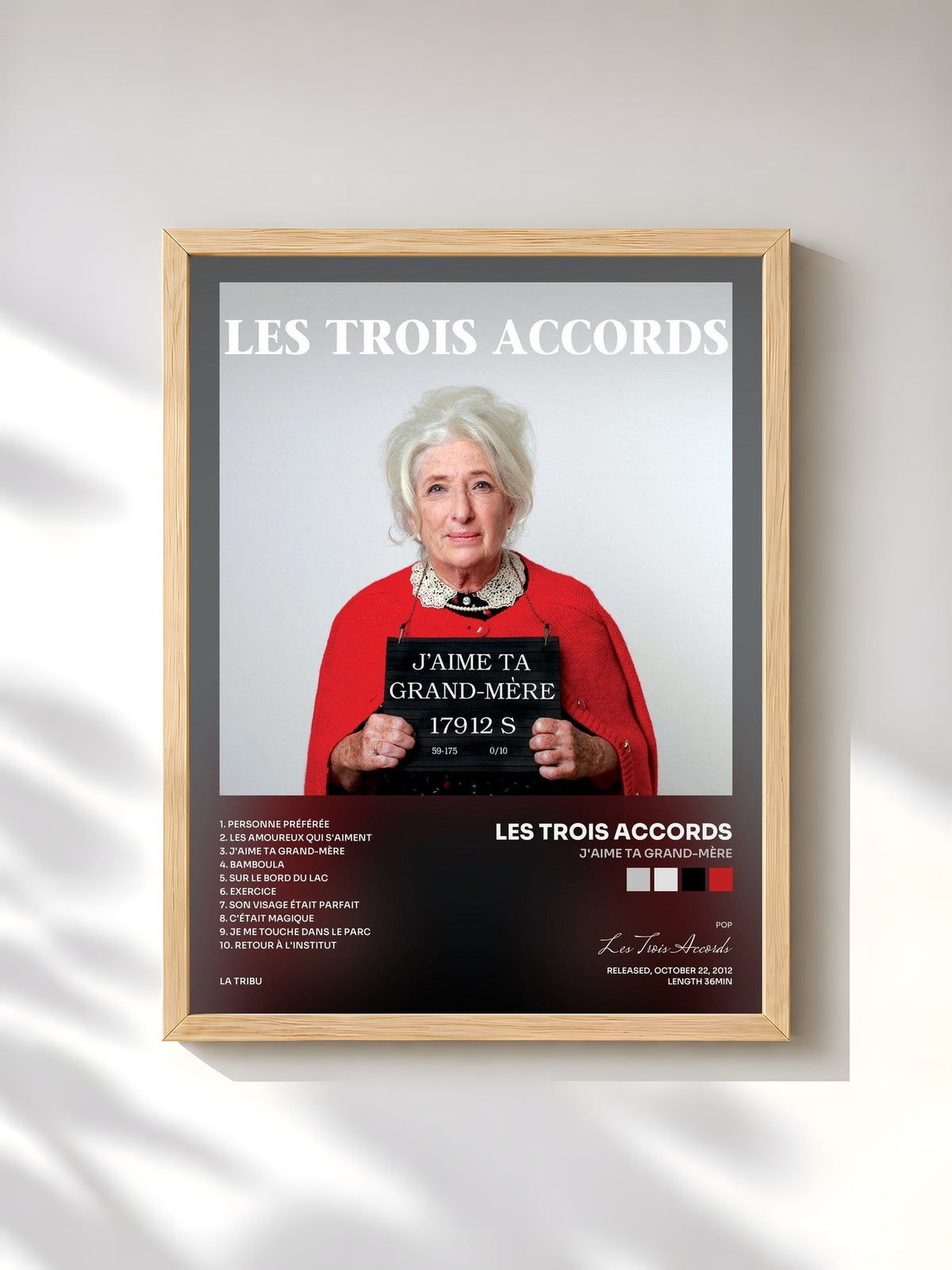 #bois Tableau de l'album J'aime ta grand-mère de Les Trois Accords, cadre en bois brut, imprimé et encadré en France