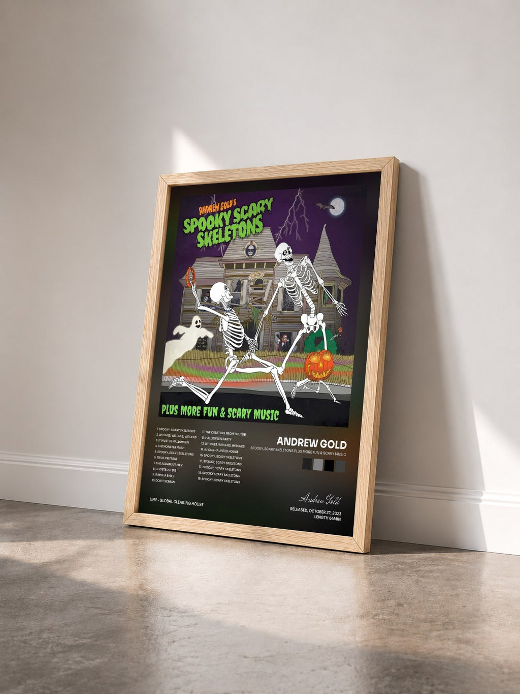 #bois Tableau de l'album Spooky, Scary Skeletons Plus More Fun & Scary Music de Andrew Gold vu de trois quarts, cadre en bois brut