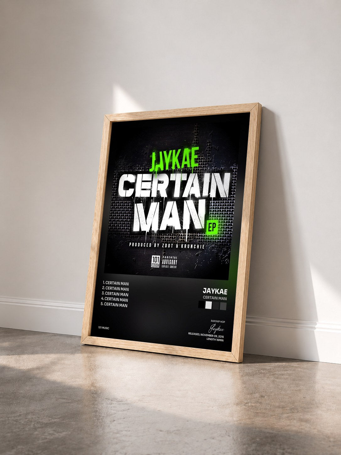 #bois Tableau de l'album Certain Man de Jaykae vu de trois quarts, cadre en bois brut
