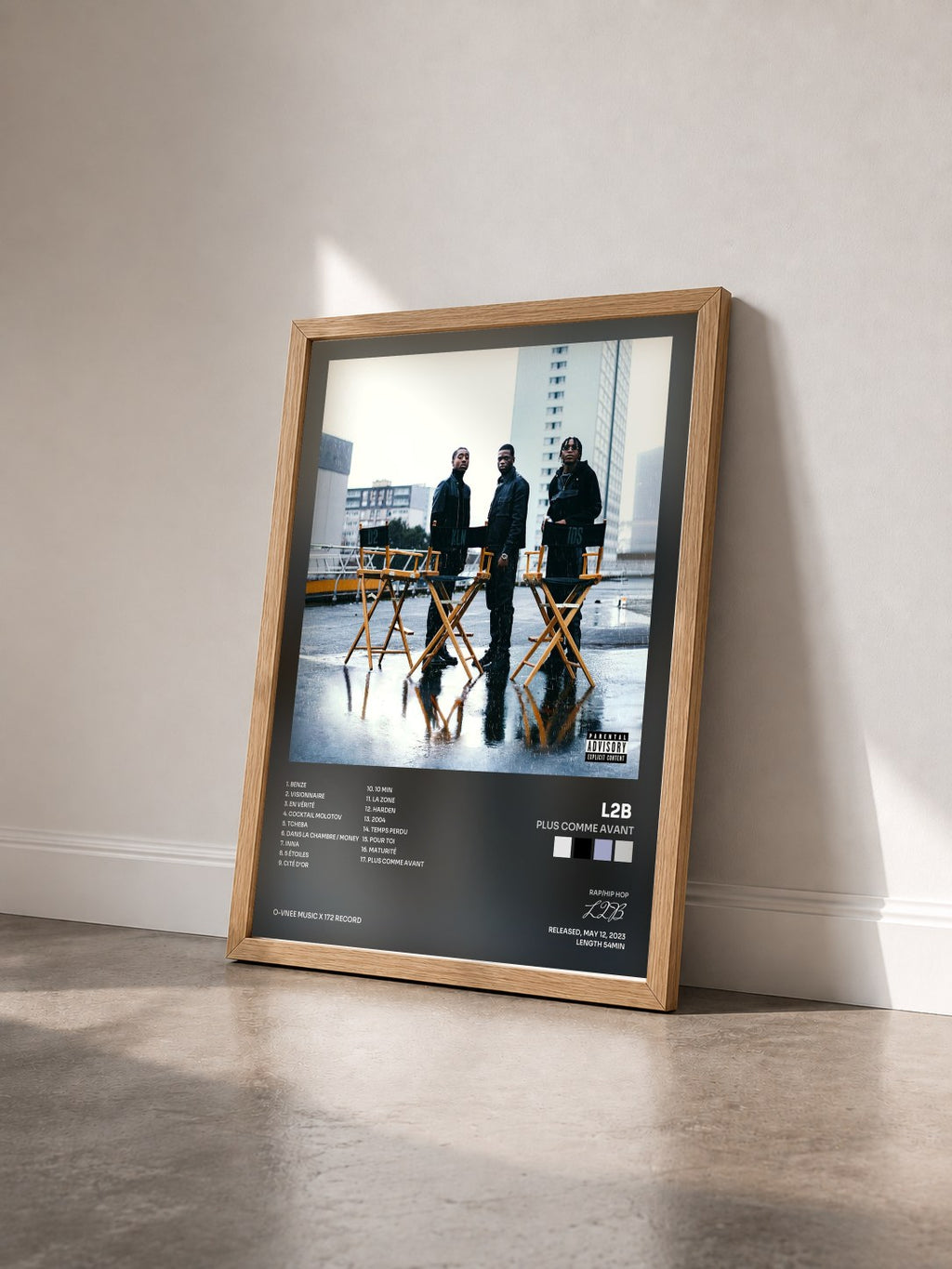 #bois Tableau de l'album Plus Comme Avant de L2B  vu de trois quarts, cadre en bois brut