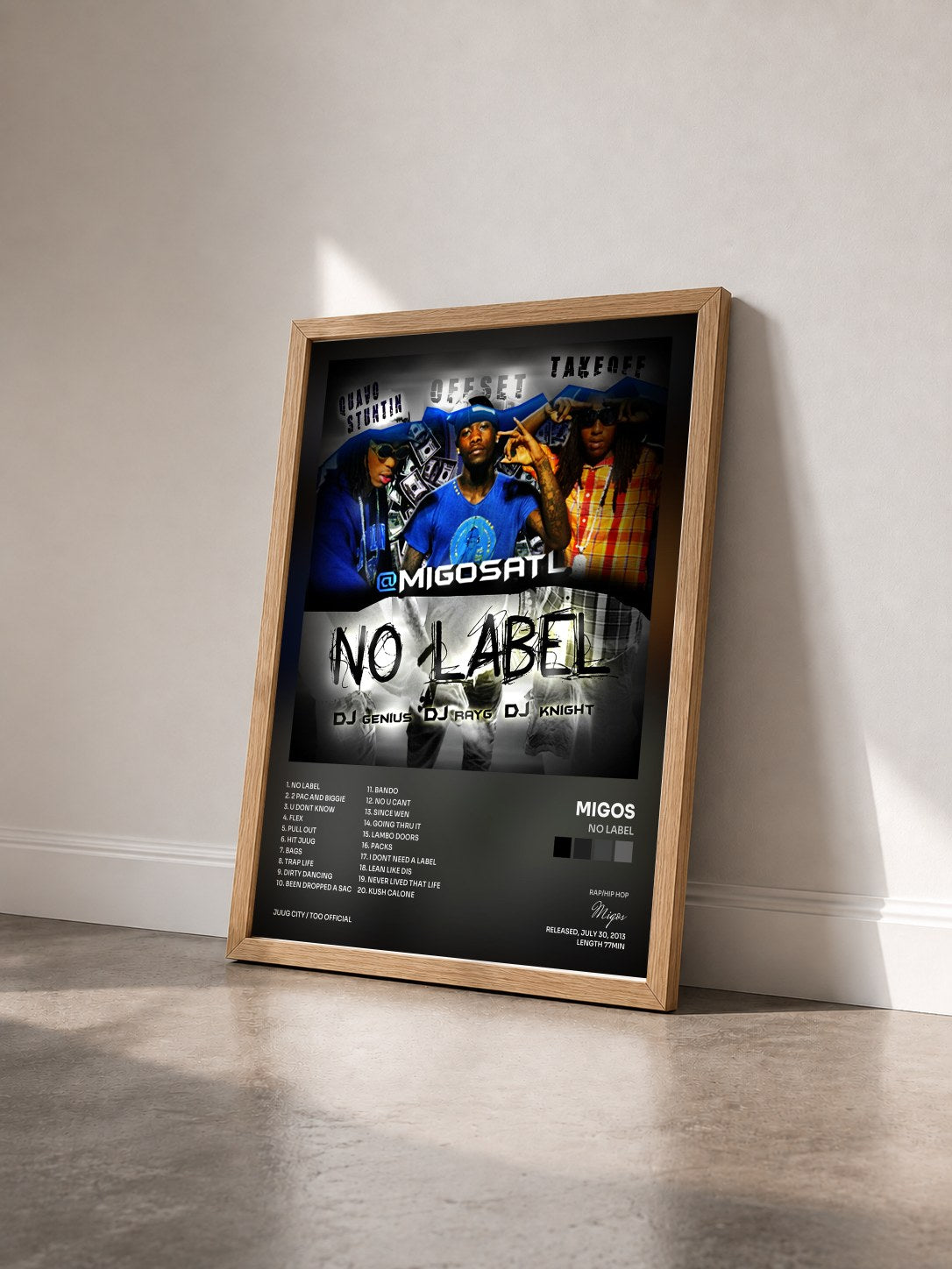 #bois Tableau de l'album No Label de Migos vu de trois quarts, cadre en bois brut