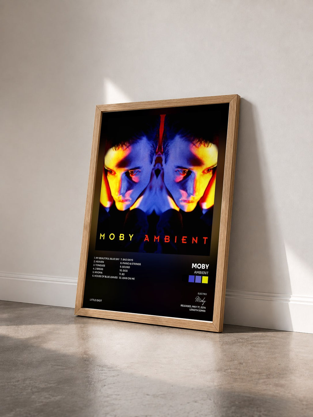 #bois Tableau de l'album Ambient de Moby vu de trois quarts, cadre en bois brut