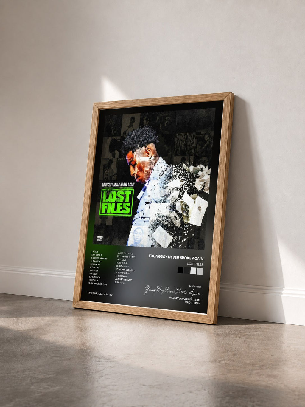 #bois Tableau de l'album Lost Files de YoungBoy Never Broke Again vu de trois quarts, cadre en bois brut