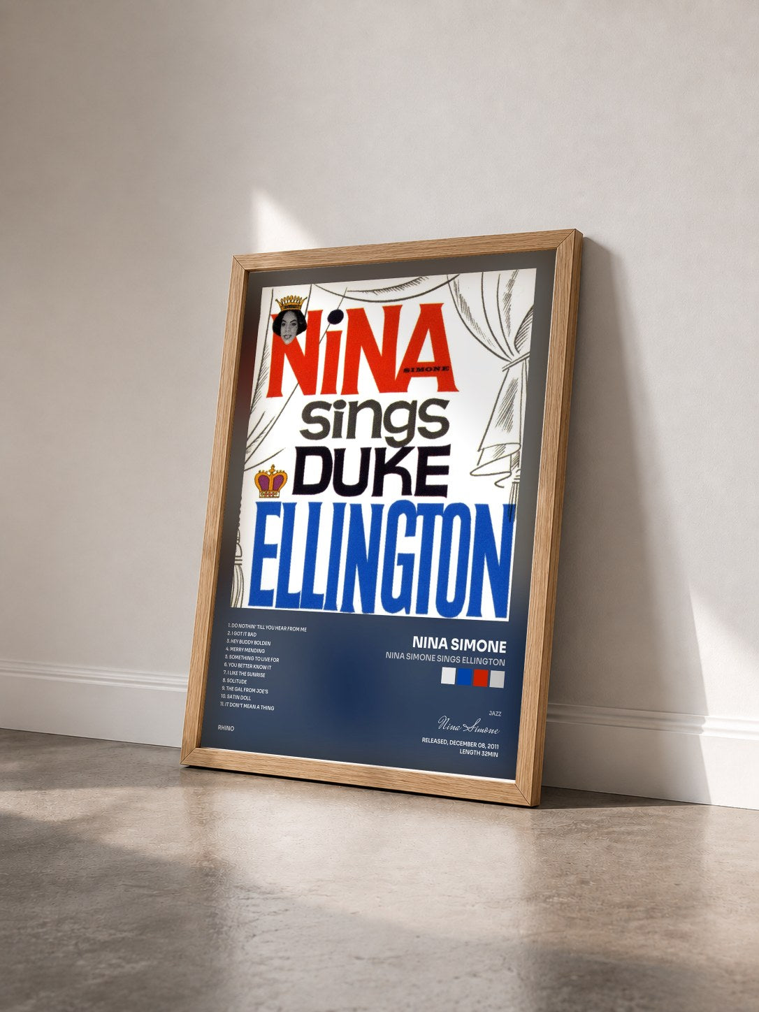 #bois Tableau de l'album Nina Simone Sings Ellington de Nina Simone vu de trois quarts, cadre en bois brut