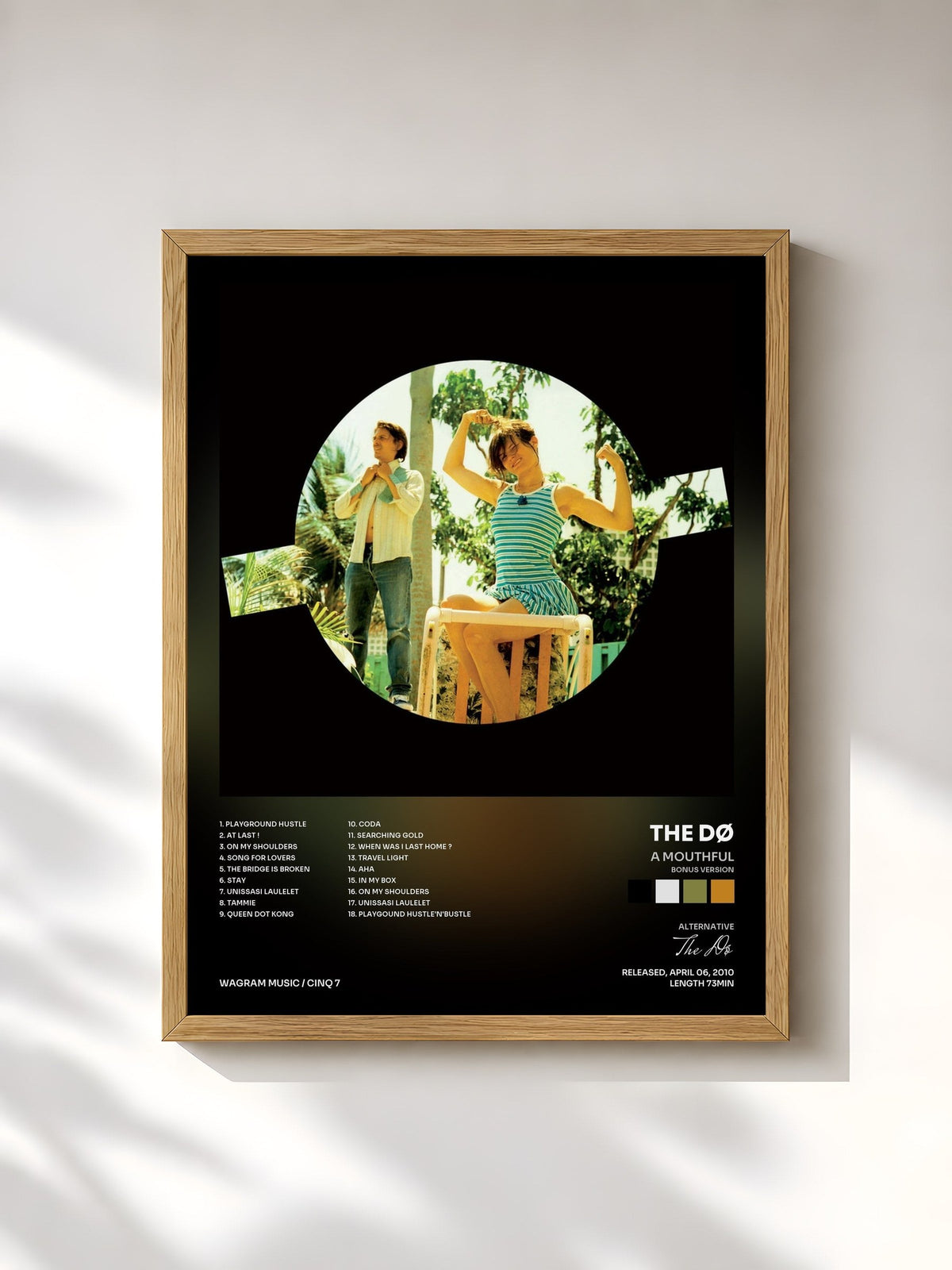 #bois Tableau de l'album A Mouthful (Bonus version) de The Dø, cadre en bois brut, imprimé et encadré en France