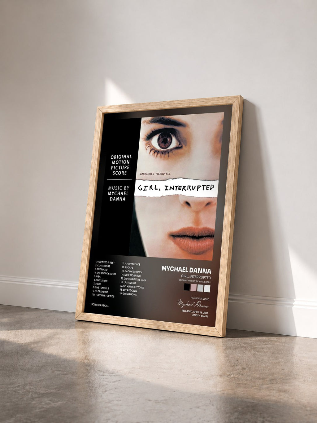 #bois Tableau de l'album Girl, Interrupted (Original Motion Picture Score) de Mychael Danna vu de trois quarts, cadre en bois brut