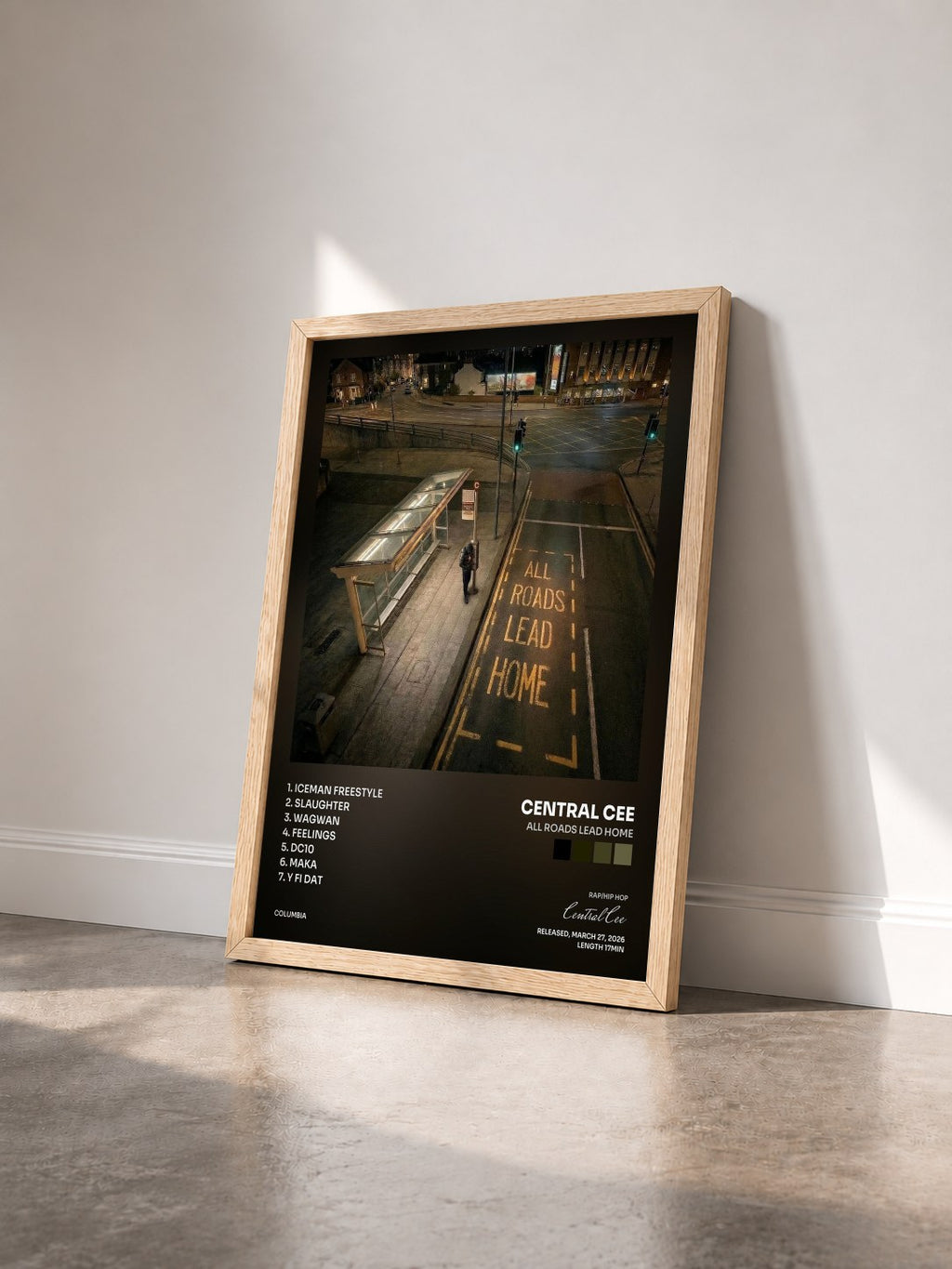 #bois Tableau de l'album ALL ROADS LEAD HOME de Central Cee vu de trois quarts, cadre en bois brut