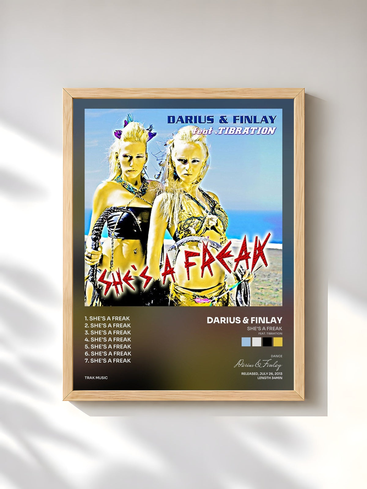 #bois Tableau de l'album She's a Freak (feat. Tibration) de Darius & Finlay, cadre en bois brut, imprimé et encadré en France