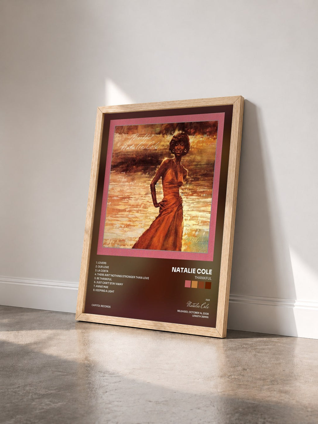 #bois Tableau de l'album Thankful de Natalie Cole vu de trois quarts, cadre en bois brut