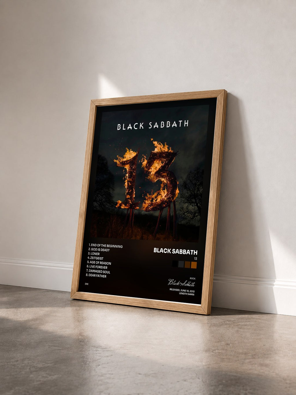 #bois Tableau de l'album 13 de Black Sabbath vu de trois quarts, cadre en bois brut