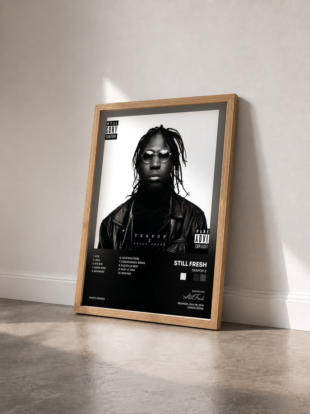#bois Tableau de l'album TRAPOP 2 de Still Fresh vu de trois quarts, cadre en bois brut