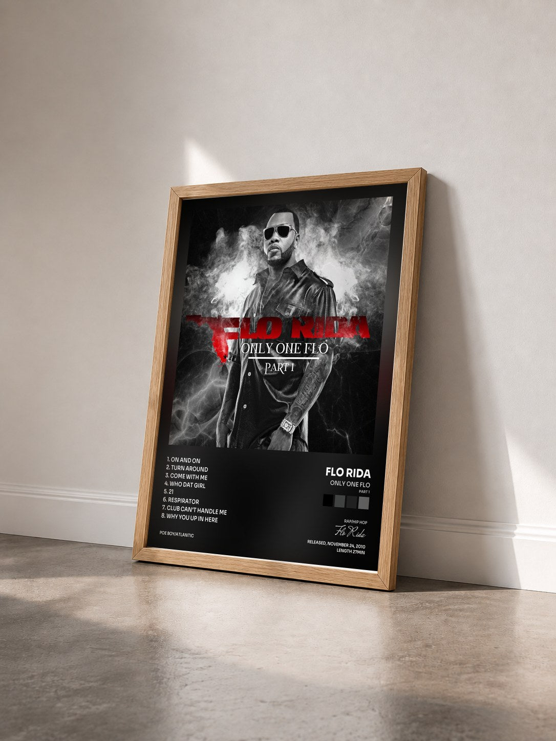 #bois Tableau de l'album Only One Flo (Part 1) de Flo Rida vu de trois quarts, cadre en bois brut