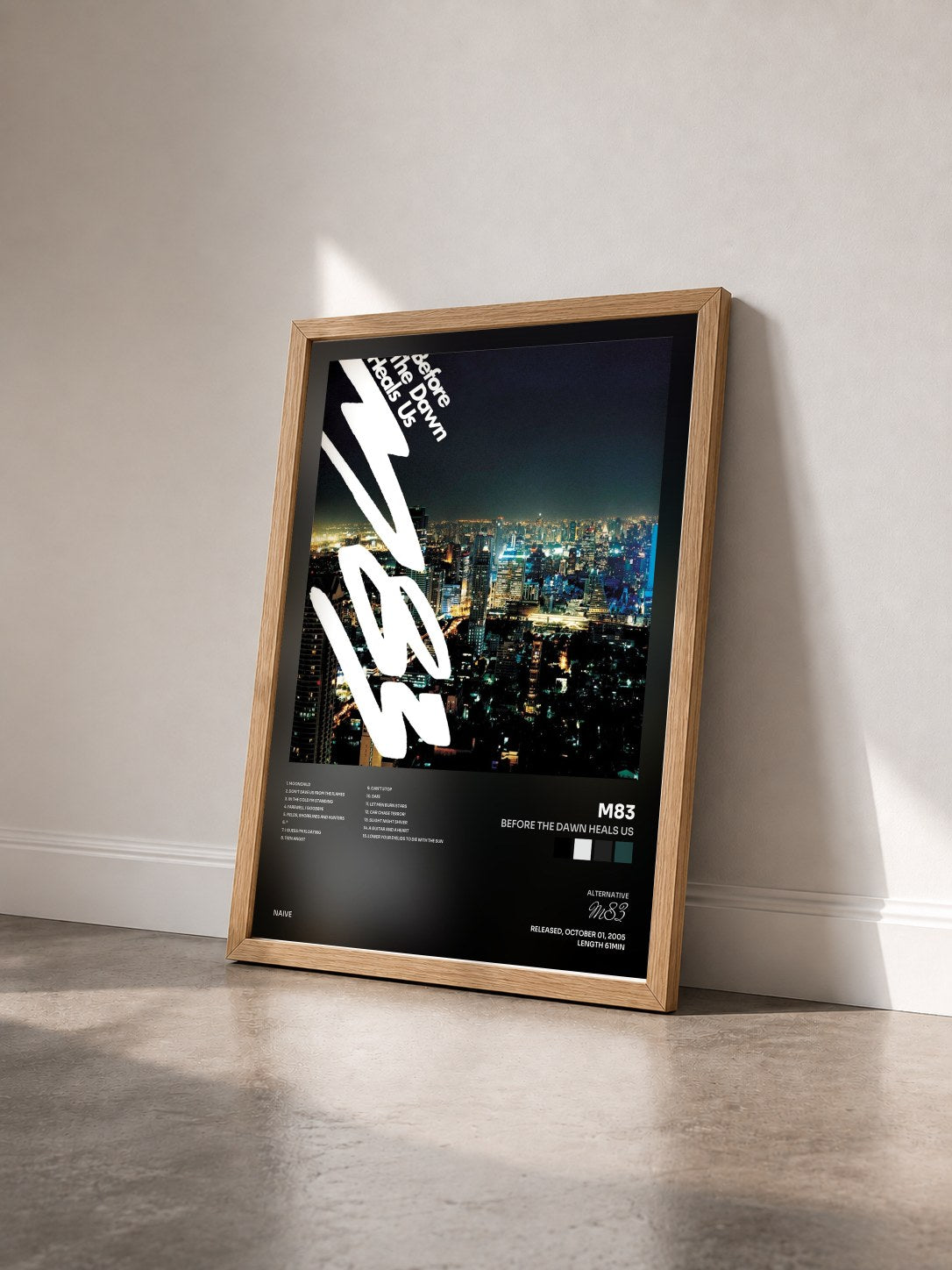 #bois Tableau de l'album Before the Dawn Heals Us de M83 vu de trois quarts, cadre en bois brut