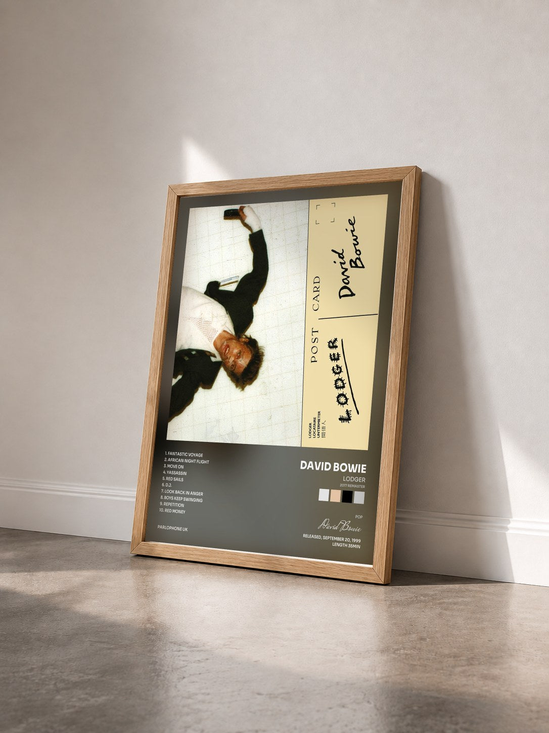 #bois Tableau de l'album Lodger (2017 Remaster) de David Bowie vu de trois quarts, cadre en bois brut
