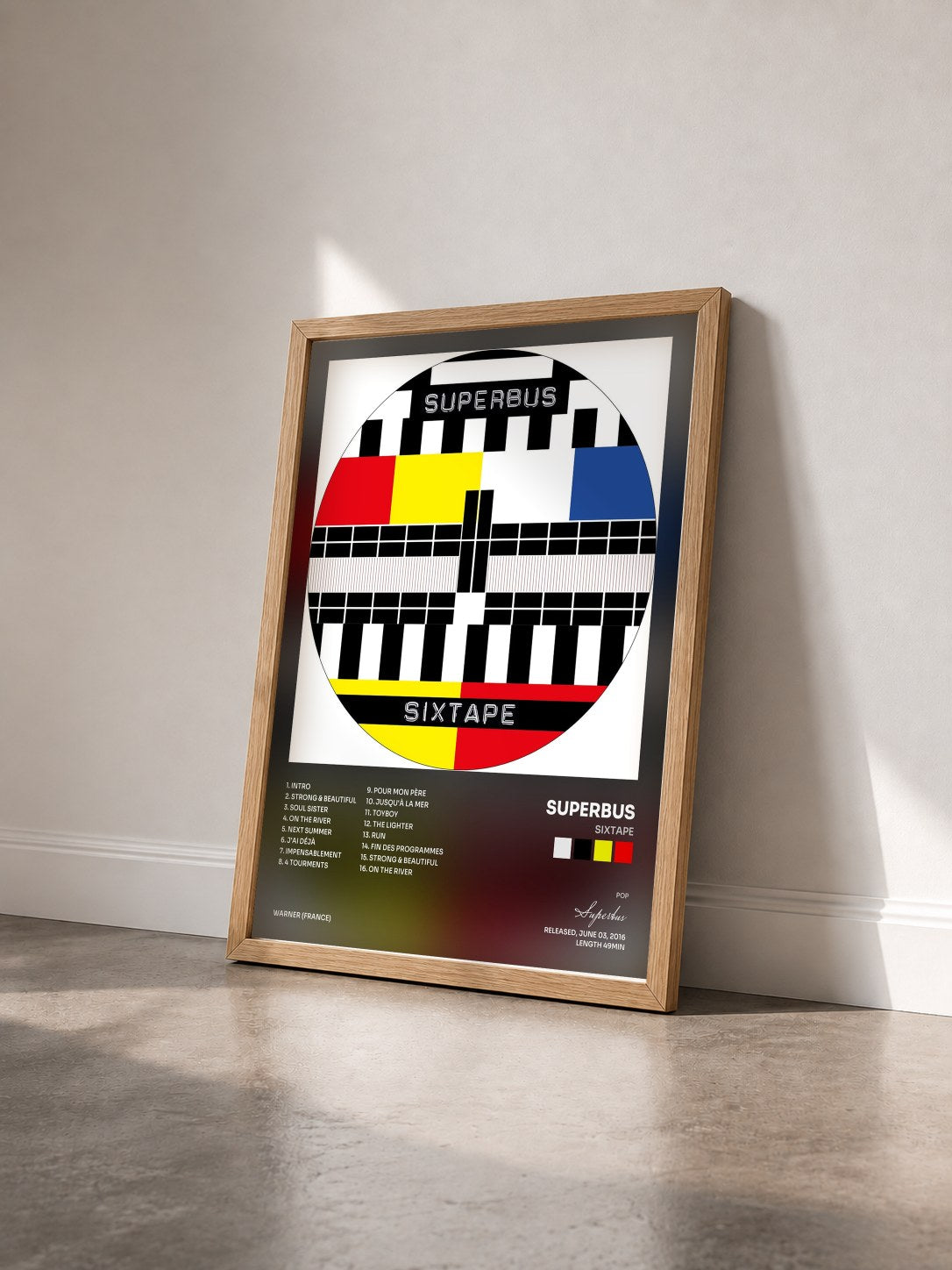 #bois Tableau de l'album Sixtape de Superbus vu de trois quarts, cadre en bois brut