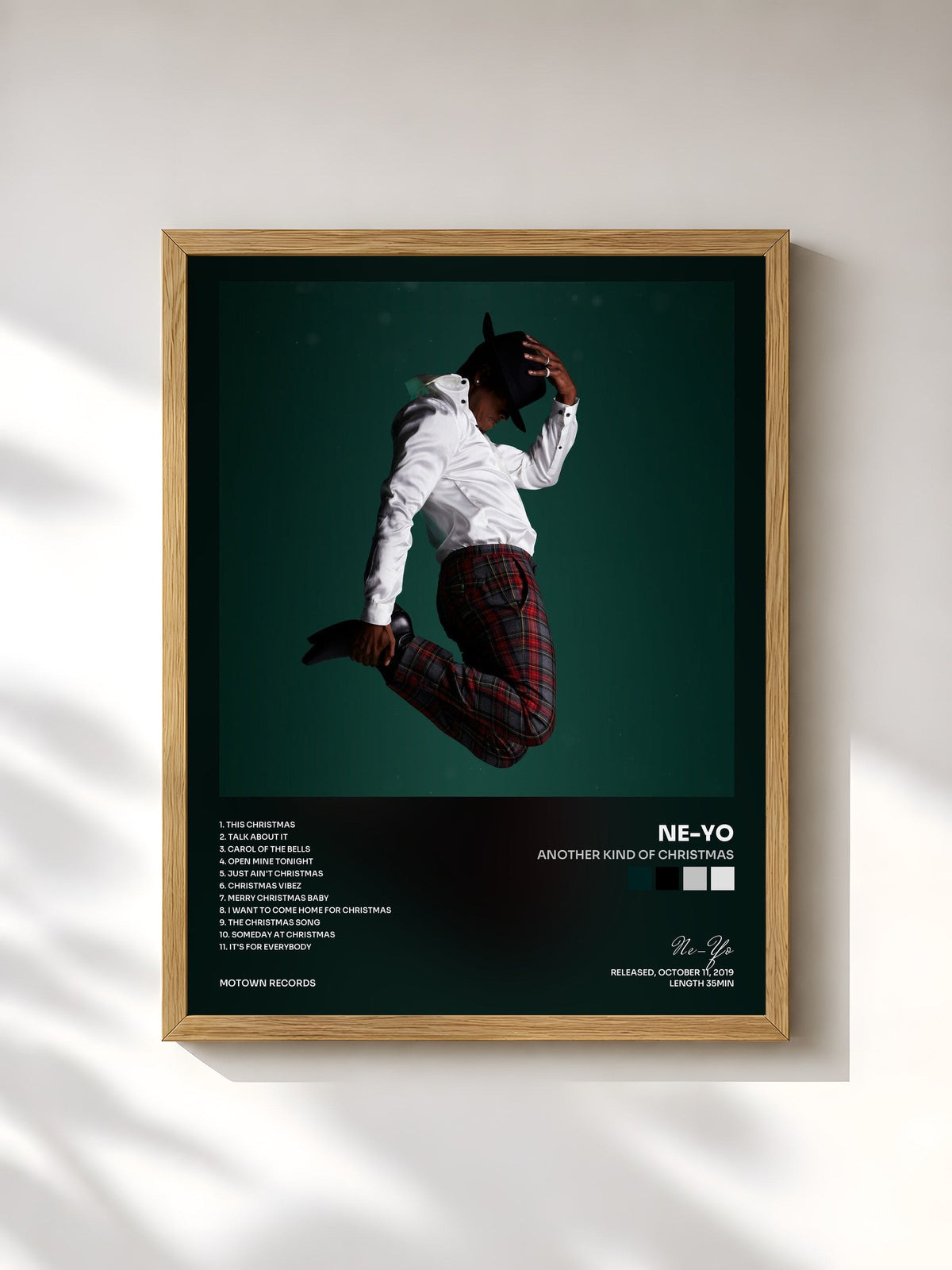 #bois Tableau de l'album Another Kind Of Christmas de Ne-Yo, cadre en bois brut, imprimé et encadré en France