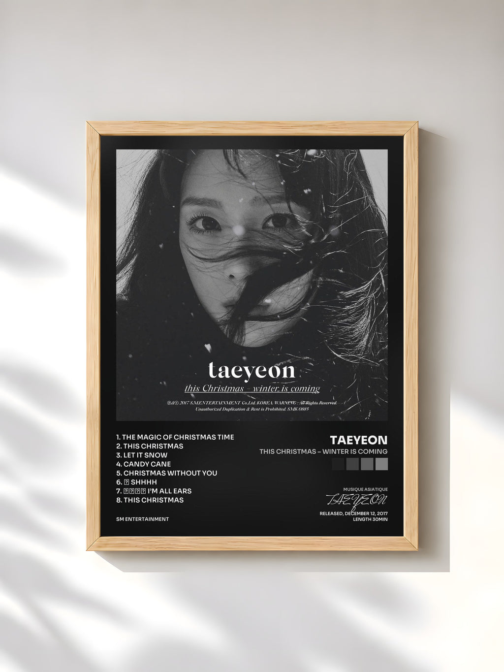 #bois Tableau de l'album This Christmas – Winter is Coming de TAEYEON, cadre en bois brut, imprimé et encadré en France