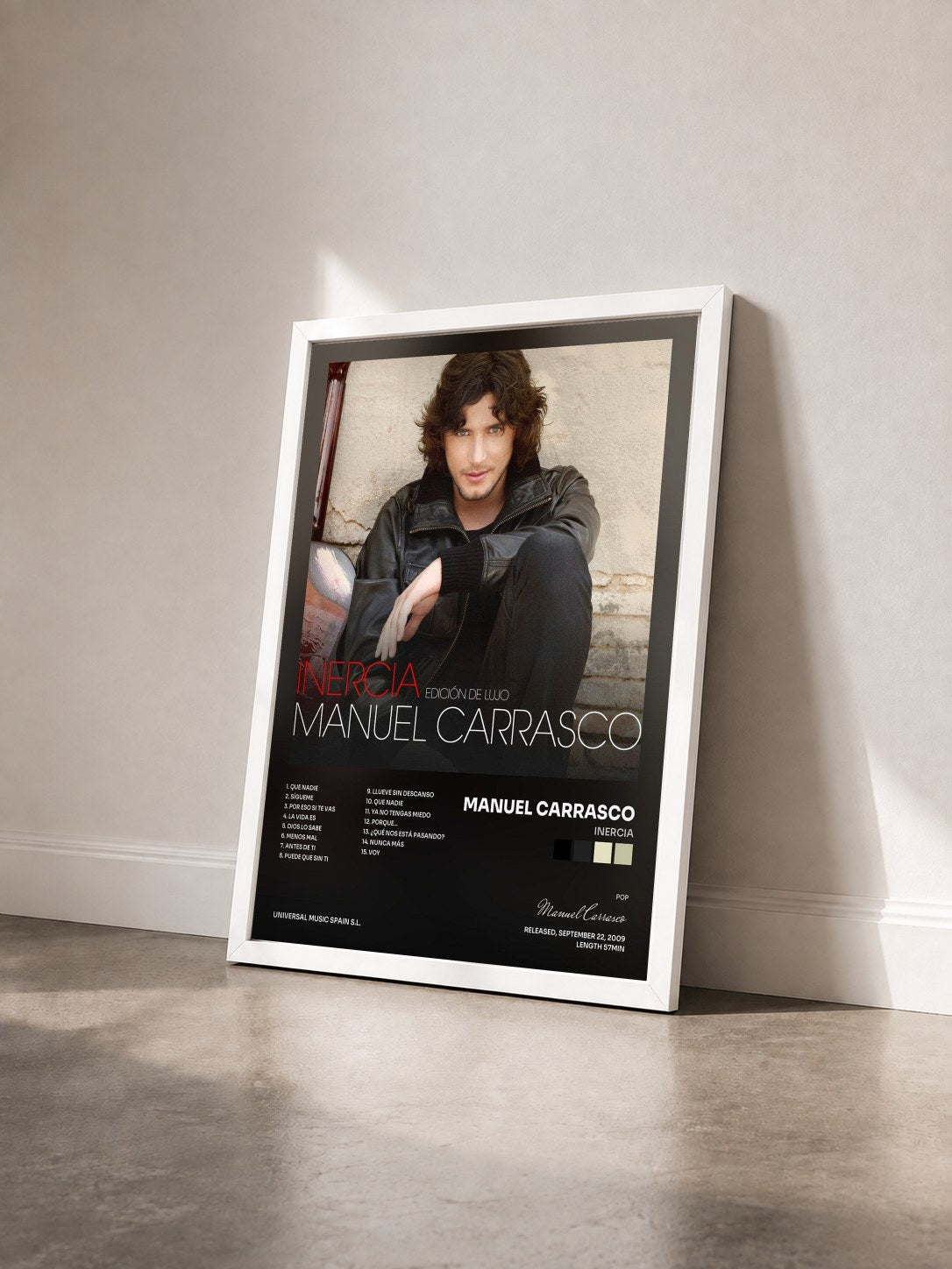 #blanc Tableau de l'album Inercia de Manuel Carrasco vu de trois quarts, cadre blanc
