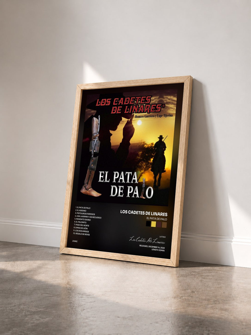 #bois Tableau de l'album El Pata De Palo de Los Cadetes De Linares vu de trois quarts, cadre en bois brut
