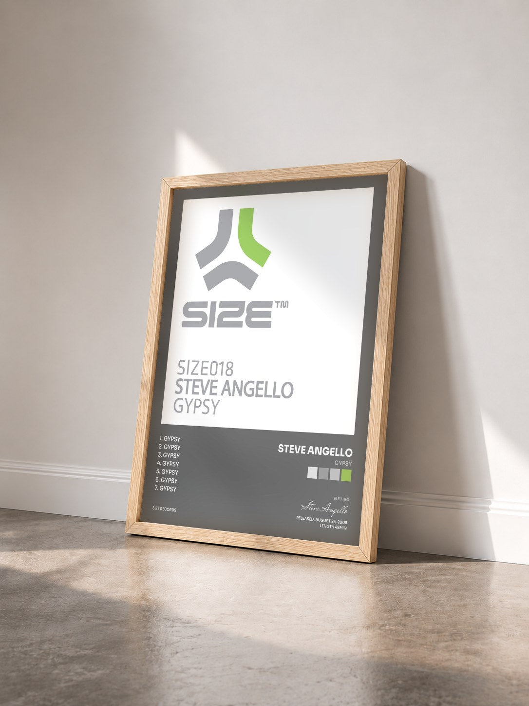 #bois Tableau de l'album Gypsy de Steve Angello vu de trois quarts, cadre en bois brut