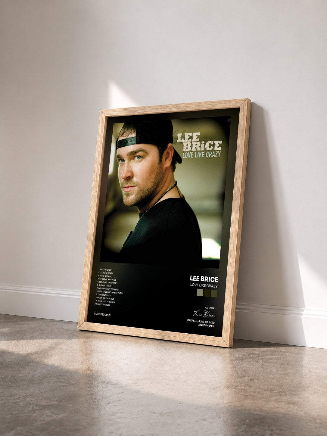 #bois Tableau de l'album Love Like Crazy de Lee Brice vu de trois quarts, cadre en bois brut