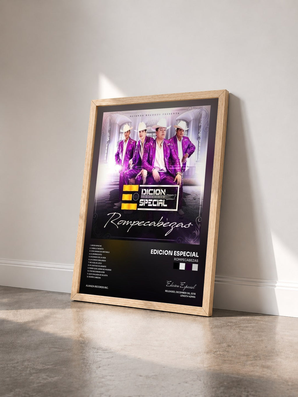 #bois Tableau de l'album Rompecabezas de Edicion Especial vu de trois quarts, cadre en bois brut