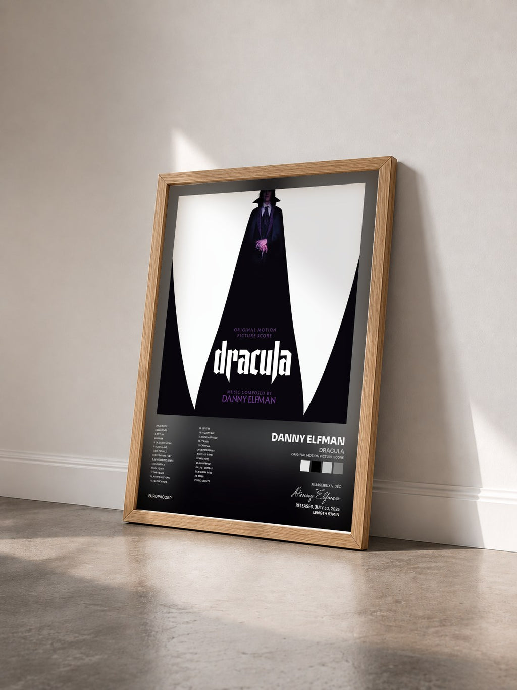 #bois Tableau de l'album Dracula (Original Motion Picture Score) de Danny Elfman vu de trois quarts, cadre en bois brut