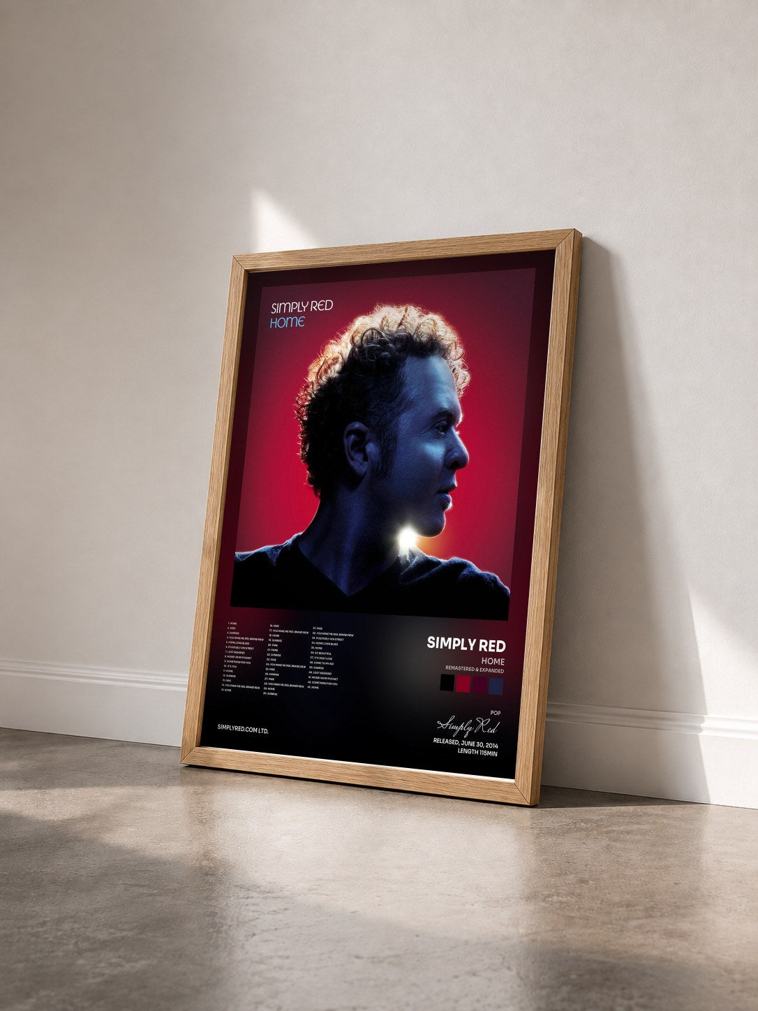 #bois Tableau de l'album Home (Remastered & Expanded) de Simply Red vu de trois quarts, cadre en bois brut