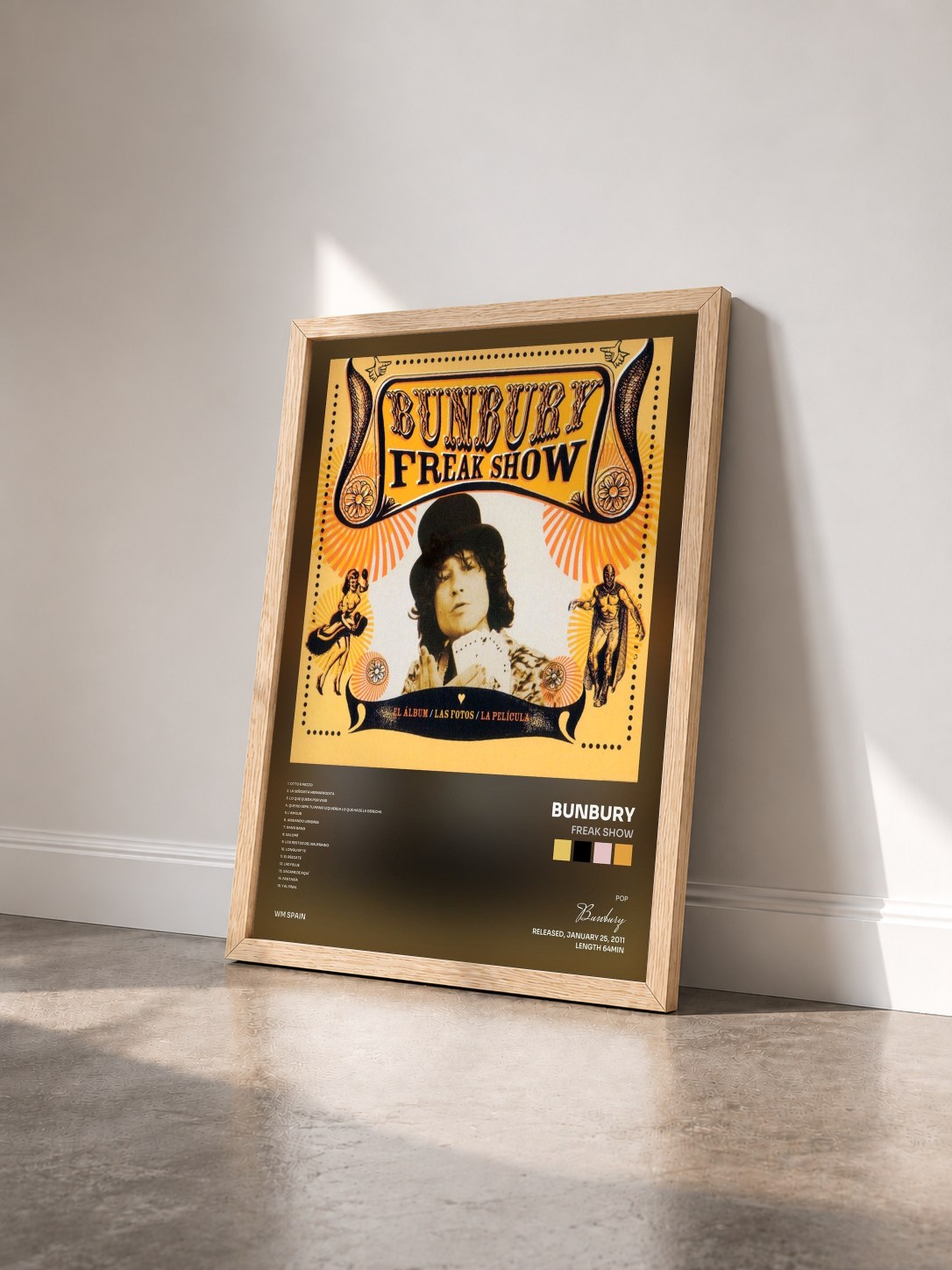 #bois Tableau de l'album Freak Show de Bunbury vu de trois quarts, cadre en bois brut
