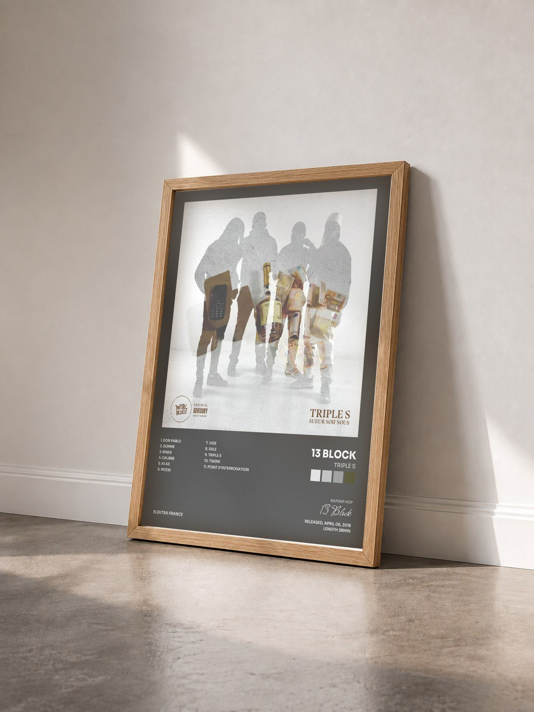 #bois Tableau de l'album Triple S de 13 Block vu de trois quarts, cadre en bois brut