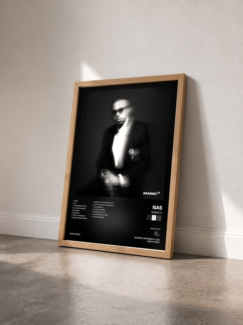 #bois Tableau de l'album Magic 3 de Nas vu de trois quarts, cadre en bois brut