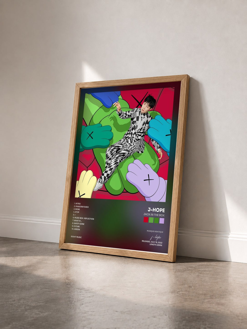 #bois Tableau de l'album Jack In The Box de j-hope vu de trois quarts, cadre en bois brut