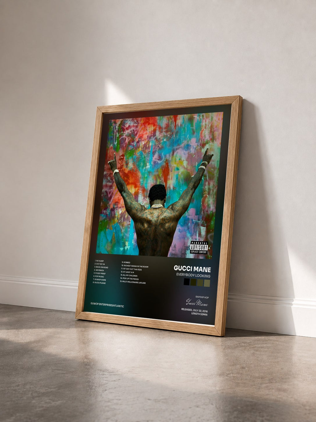 #bois Tableau de l'album Everybody Looking de Gucci Mane vu de trois quarts, cadre en bois brut