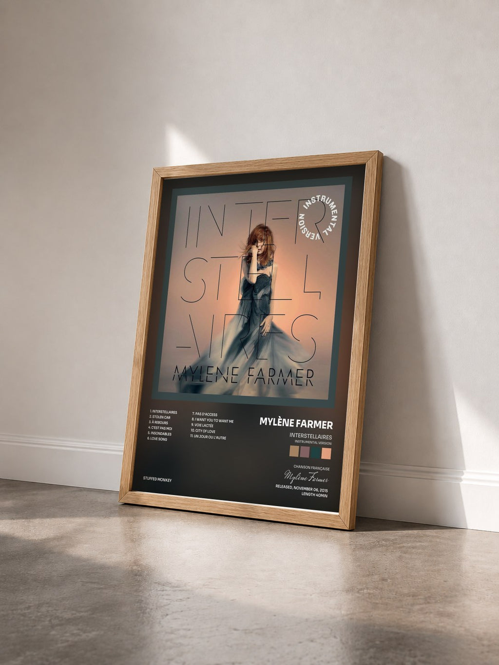 #bois Tableau de l'album Interstellaires (Instrumental Version) de Mylène Farmer vu de trois quarts, cadre en bois brut