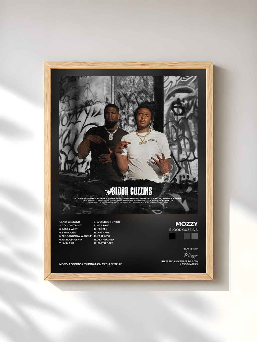 #bois Tableau de l'album Blood Cuzzins de Mozzy, cadre en bois brut, imprimé et encadré en France