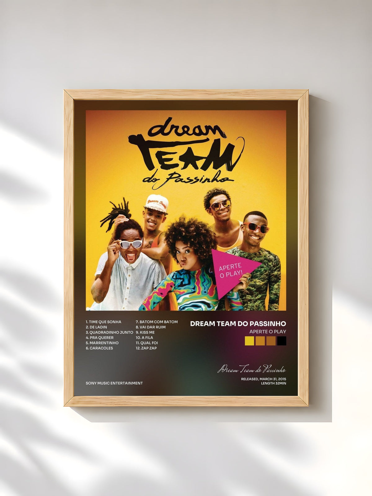 #bois Tableau de l'album Aperte o Play de Dream Team do Passinho, cadre en bois brut, imprimé et encadré en France
