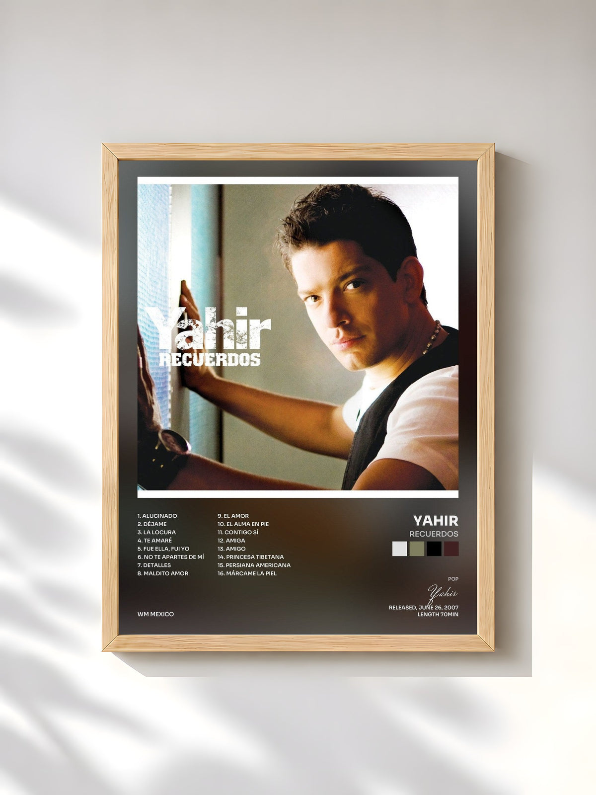 #bois Tableau de l'album Recuerdos de Yahir, cadre en bois brut, imprimé et encadré en France