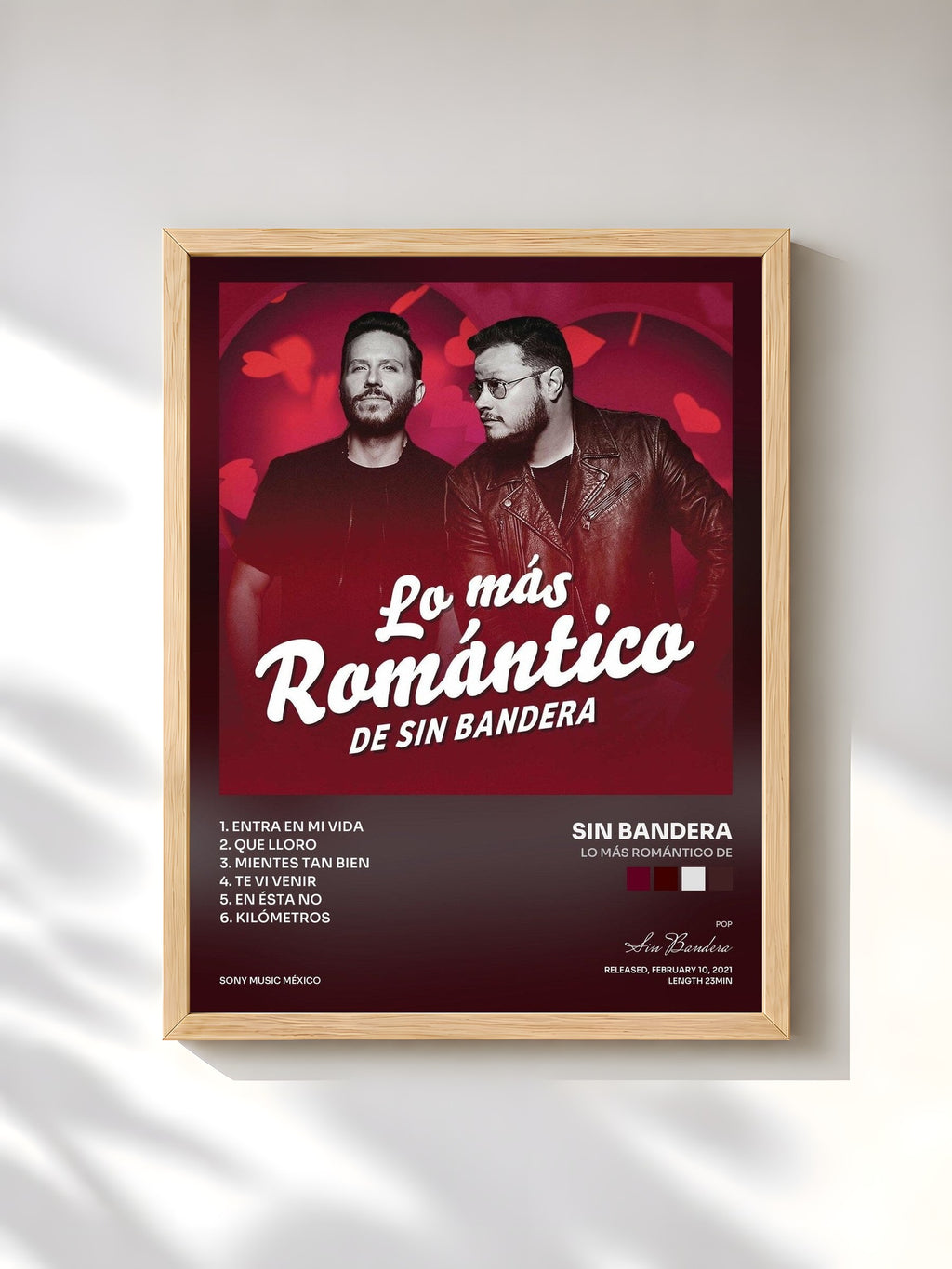 #bois Tableau de l'album Lo Más Romántico de de Sin Bandera, cadre en bois brut, imprimé et encadré en France