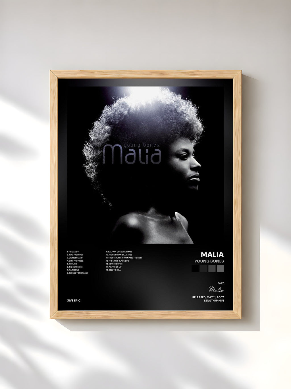 #bois Tableau de l'album Young Bones de Malia, cadre en bois brut, imprimé et encadré en France