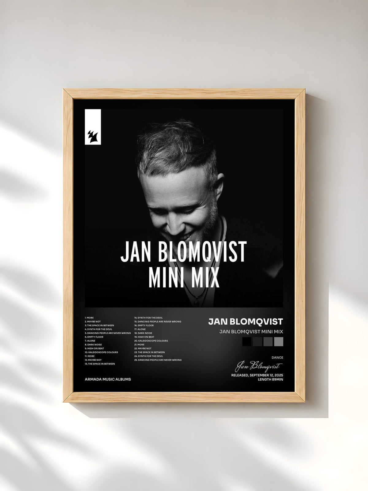 #bois Tableau de l'album Jan Blomqvist Mini Mix de Jan Blomqvist, cadre en bois brut, imprimé et encadré en France