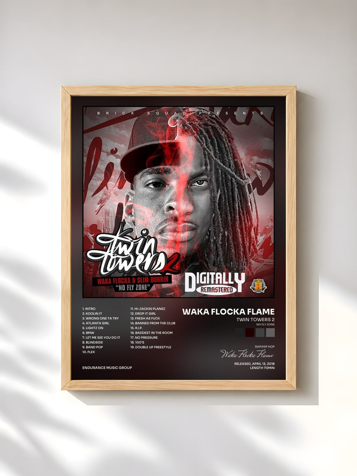 #bois Tableau de l'album Twin Towers 2 (No Fly Zone) de Waka Flocka Flame, cadre en bois brut, imprimé et encadré en France