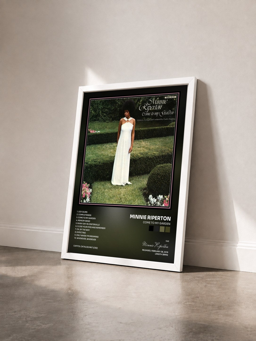 #blanc Tableau de l'album Come To My Garden de Minnie Riperton vu de trois quarts, cadre blanc