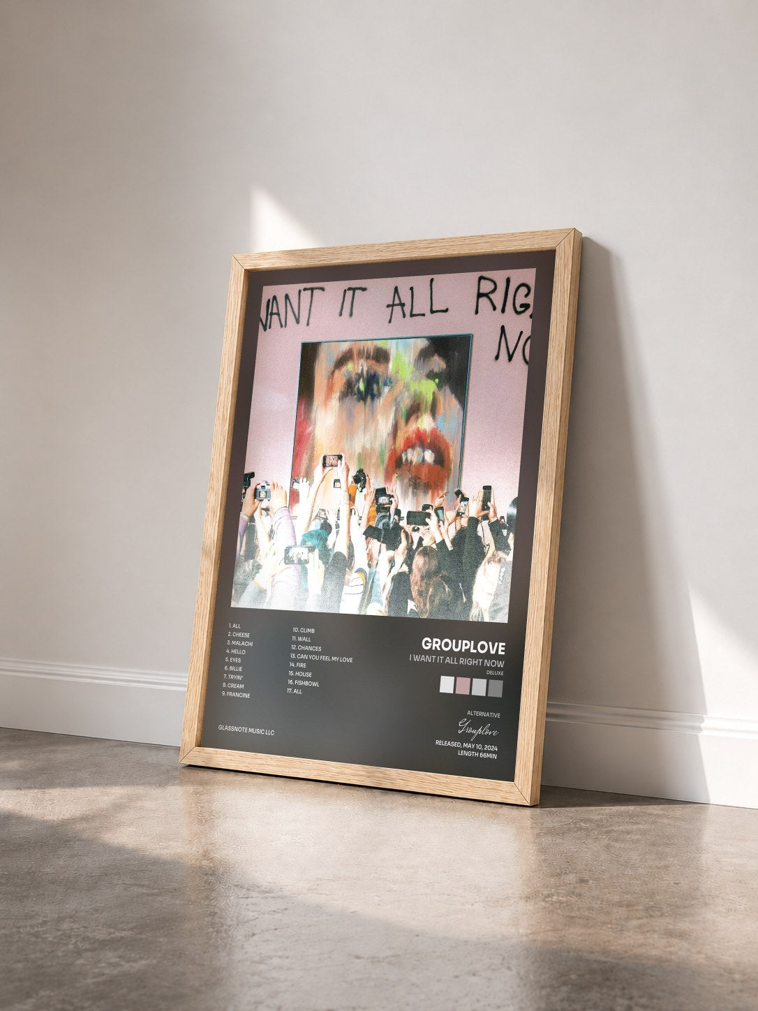 #bois Tableau de l'album I Want It All Right Now (Deluxe) de Grouplove vu de trois quarts, cadre en bois brut